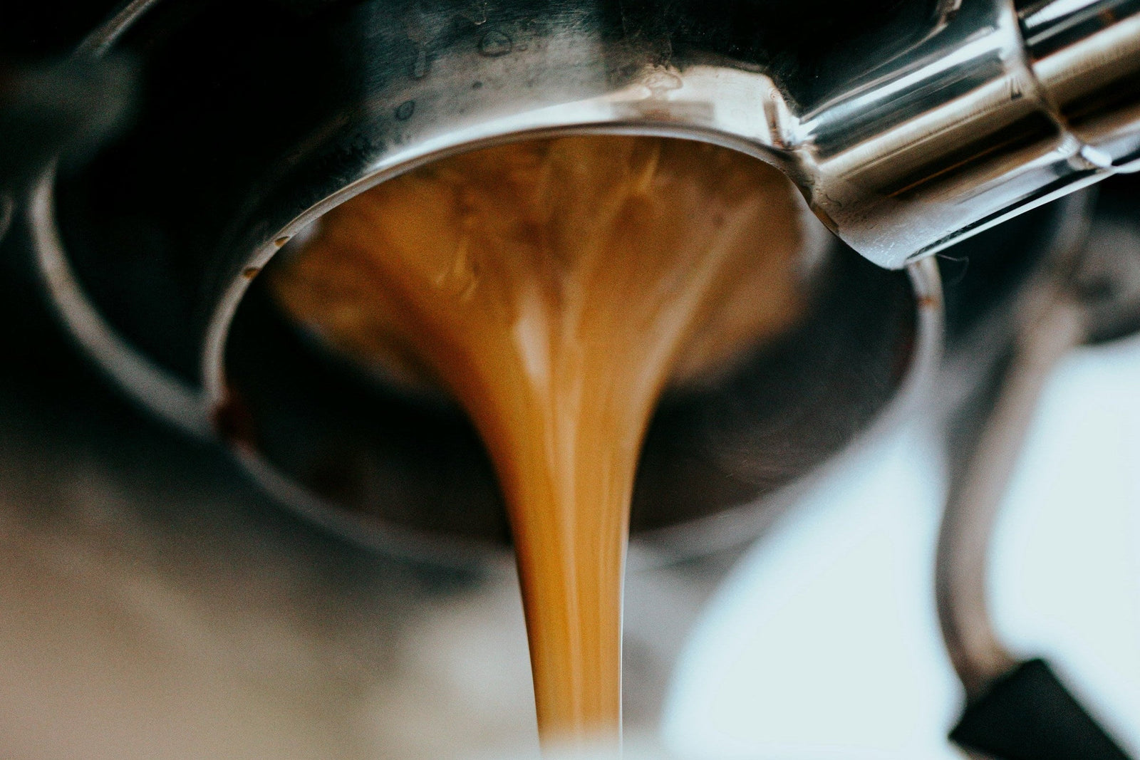 Why India’s Specialty Coffee Scene Is Booming — And What New Coffee Lovers Should Know (2025 Edition)